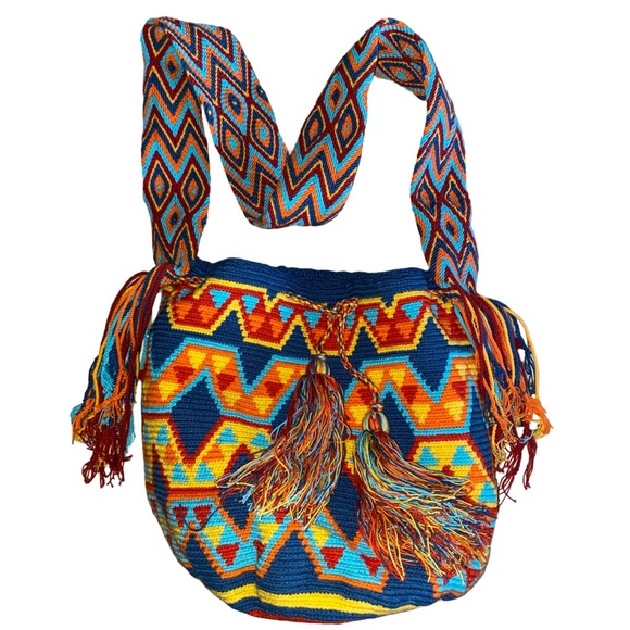 Boho Knitted Crossbody Shoulder Bag
Drawstring Fringe Multi Color Hobo - Picture 1 of 9